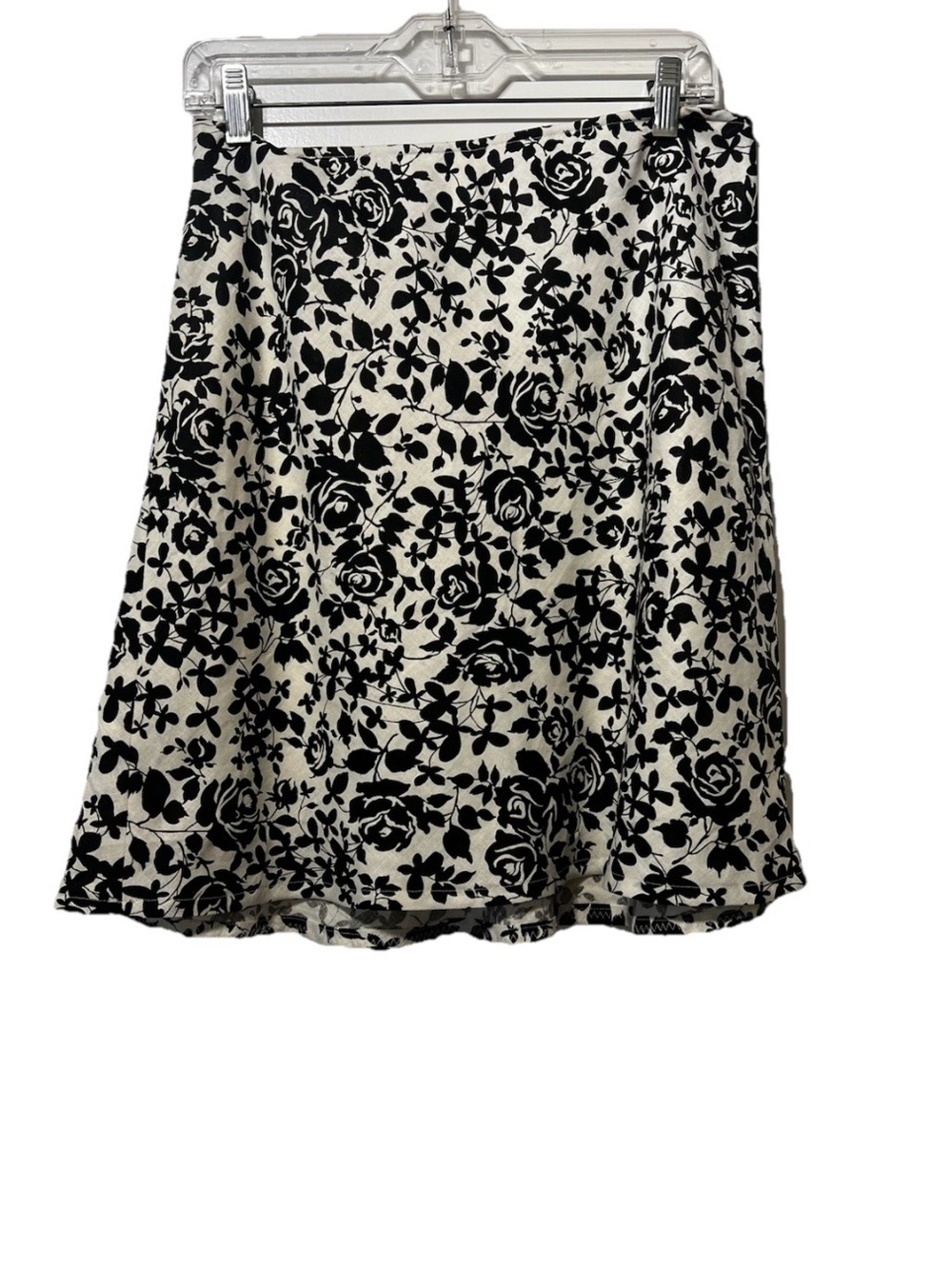 Ann Taylor LOFT Woman’s White & Black Floral Linen A-line Skirt Lined Size 8